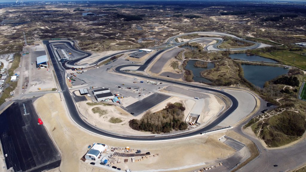 Luchtfoto-Circuit Zandvoort-April2020-Essay