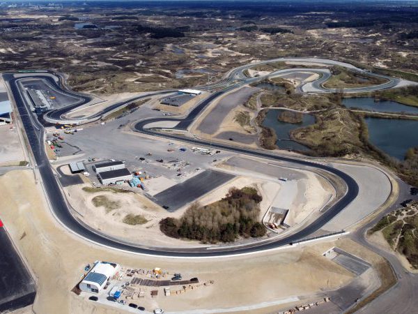 Luchtfoto-Circuit Zandvoort-April2020-Essay